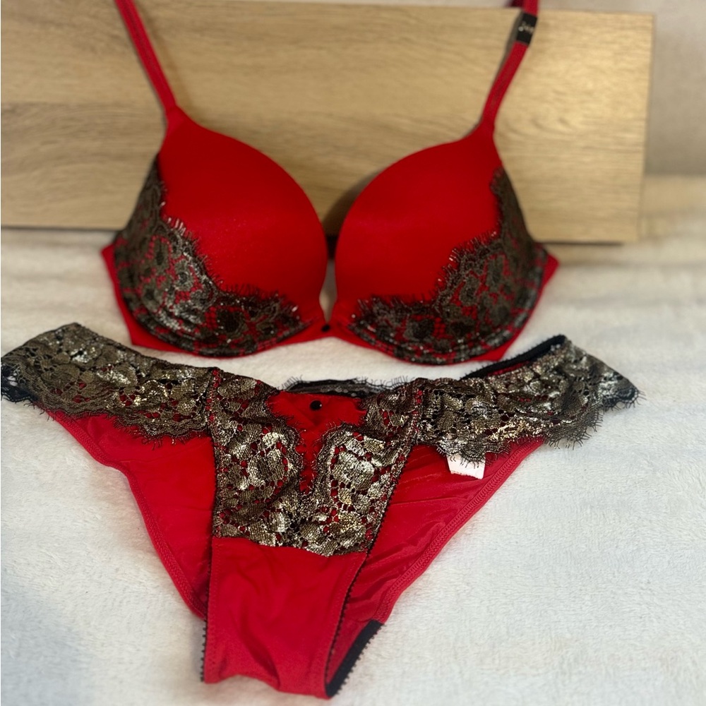 Vintage Victoria's Secret Push Up Bra Set 34B / Small